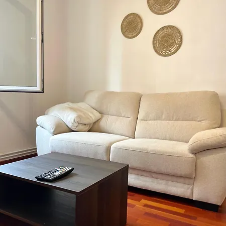 Claret - A 600 M De La Playa גיחון