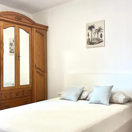 Claret - A 600 M De La Playa * גיחון