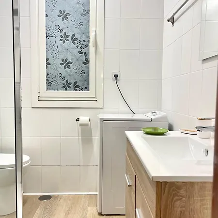 Claret - A 600 M De La Playa * Gijón